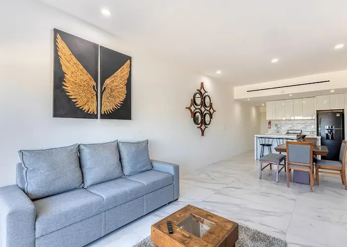 Ferienhaus Luxury With Shared Gym, Rooftop Pool, And Centrally Located *