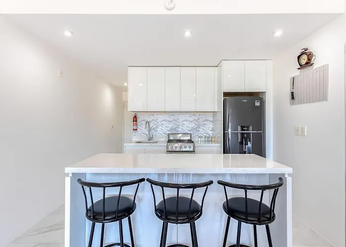 Ferienhaus Luxury With Shared Gym, Rooftop Pool, And Centrally Located *